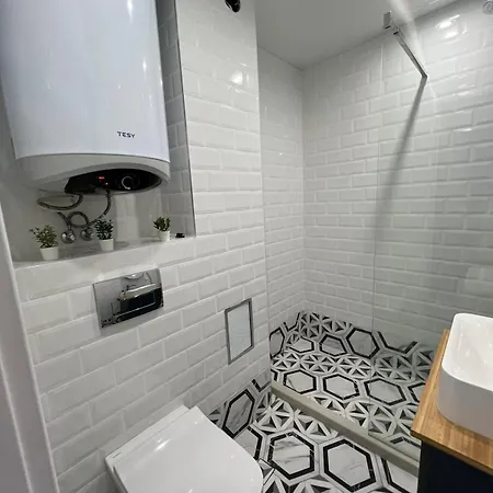 Blue -4people - View