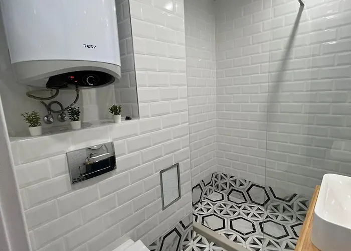 Blue -4people - View